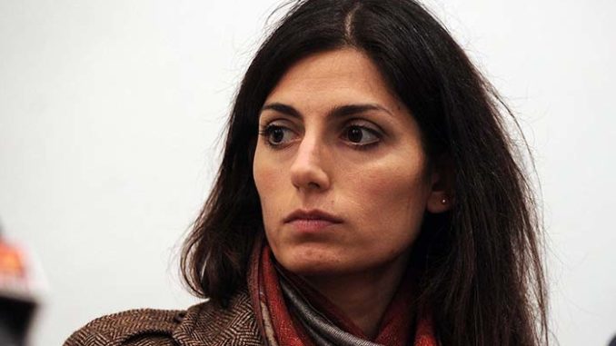 Campidoglio. Conferenza stampa del Movimento 5 Stelle sugli arresti al Comune di Roma
